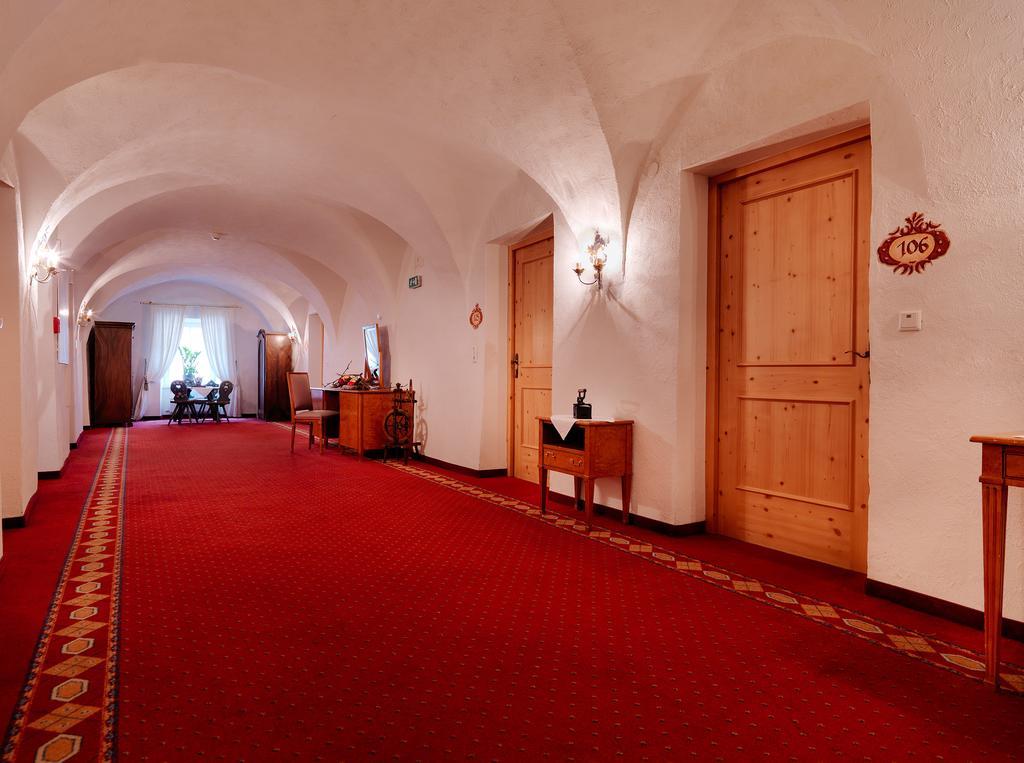 Posthotel Strengen Am Arlberg Esterno foto