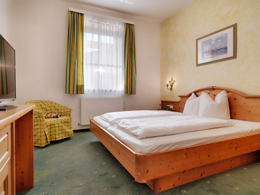 Posthotel Strengen Am Arlberg Esterno foto