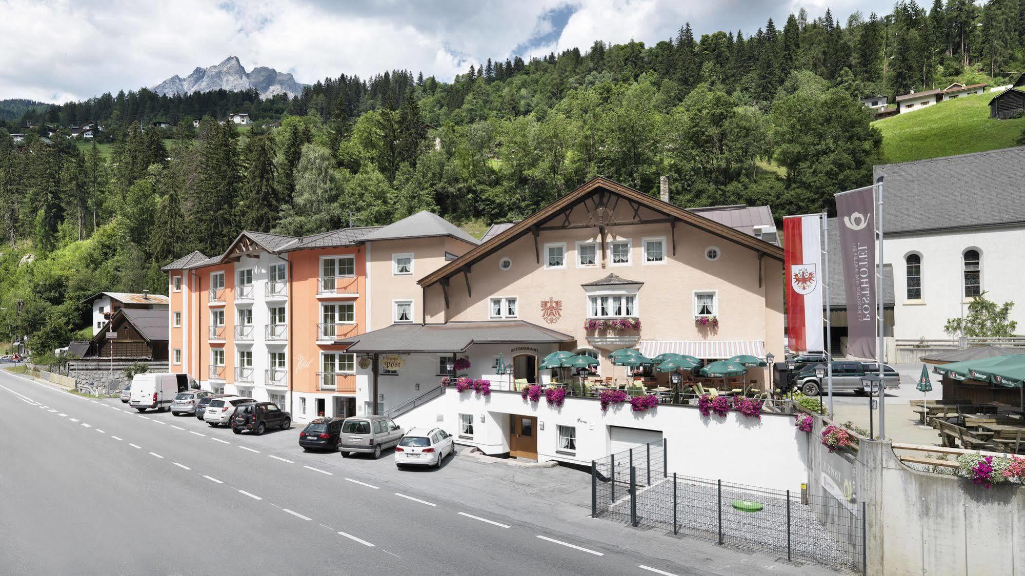 Posthotel Strengen Am Arlberg Esterno foto
